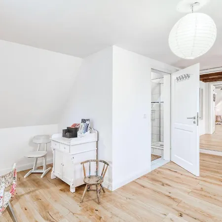 Lovely In Niebuell Ot Feriehus *