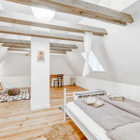 Lovely In Niebuell Ot *