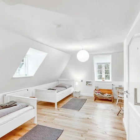 Feriehus Lovely In Niebuell Ot Klixbull